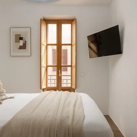 Mikio House, Design With Rooftop Cinema