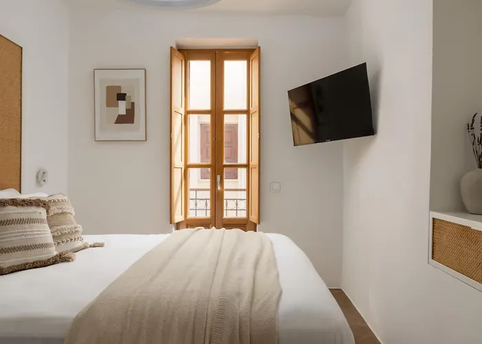 Mikio House, Design With Rooftop Cinema