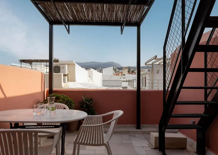 Mikio House, Design With Rooftop Cinema Dom wakacyjny *