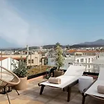 Casa de Férias Mikio House, Design With Rooftop Cinema *