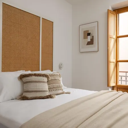 Mikio House, Design With Rooftop Cinema Réthymnon
